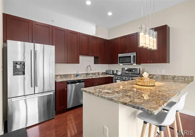 Photo 3 of Condo for sale at 9 N Euclid Ave #610, Saint Louis, MO 63108 | MLS# MIS26034736 | Listing updated on 2026-08-23