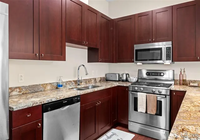 Photo 4 of Condo for sale at 9 N Euclid Ave #610, Saint Louis, MO 63108 | MLS# MIS26034736 | Listing updated on 2026-08-23