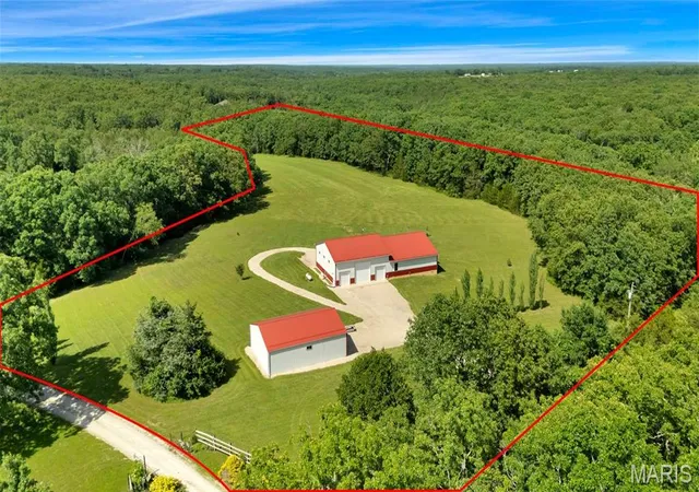 Homes for sale in Cuba, MO | 1001 Dunham Rd, Cuba, MO 65559 | MLS# MIS26034738