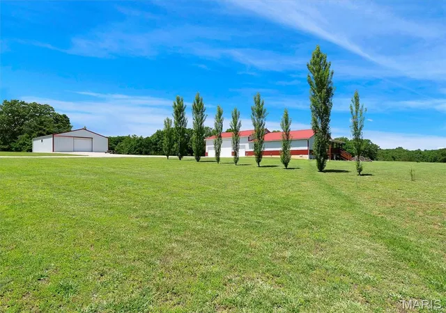 Homes for sale in Cuba, MO | 1001 Dunham Rd, Cuba, MO 65559 | MLS# MIS26034738