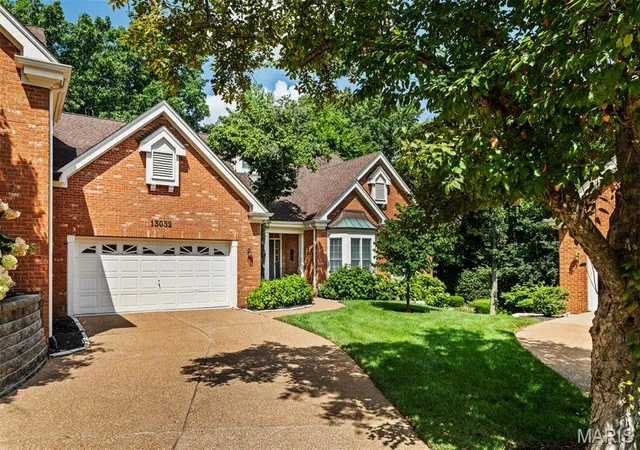 2nd image of 13052 Pembrooke Valley Ct, Saint Louis, MO 63141 | MLS# MIS26034741