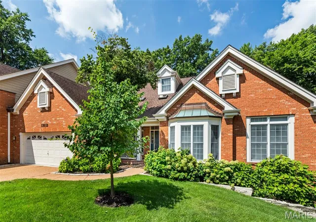 3rd image of 13052 Pembrooke Valley Ct, Saint Louis, MO 63141 | MLS# MIS26034741
