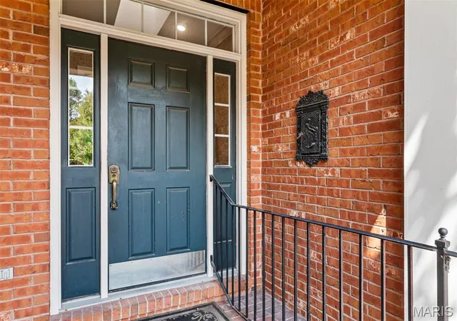 5th image of 13052 Pembrooke Valley Ct, Saint Louis, MO 63141 | MLS# MIS26034741