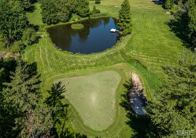 15th image of 2021 S Warson Rd, Ladue, MO 63124 | MLS# MIS26034759