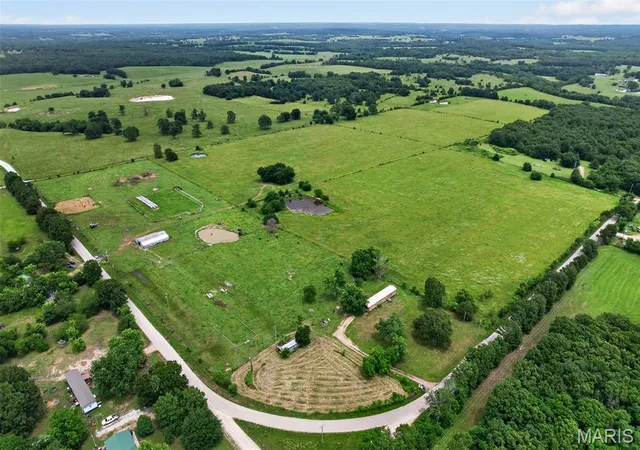 Homes for sale in Stoutland, MO | 1044 Pritchett Rd, Stoutland, MO 65567 | MLS# MIS26034775