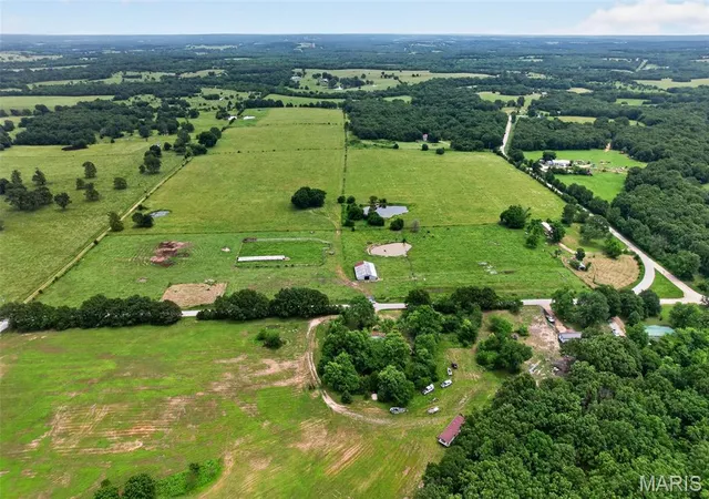 Homes for sale in Stoutland, MO | 1044 Pritchett Rd, Stoutland, MO 65567 | MLS# MIS26034775