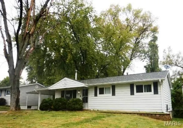 Single family home for sale at 3315 Hannibal Dr, Saint Charles, MO 63301 | MLS# MIS26034812