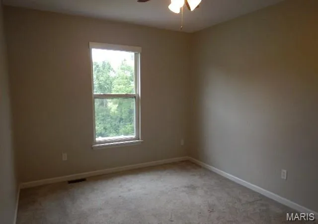 14th image of 887 Home Park Dr, St Peters, MO 63376 | MLS# MIS26034814