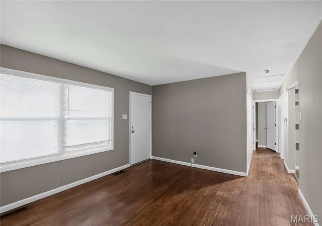 Photo 3 of Single family home for sale at 1627 Keelen Dr, Saint Louis, MO 63136 | MLS# MIS26034847 | Listing updated on 2026-09-30