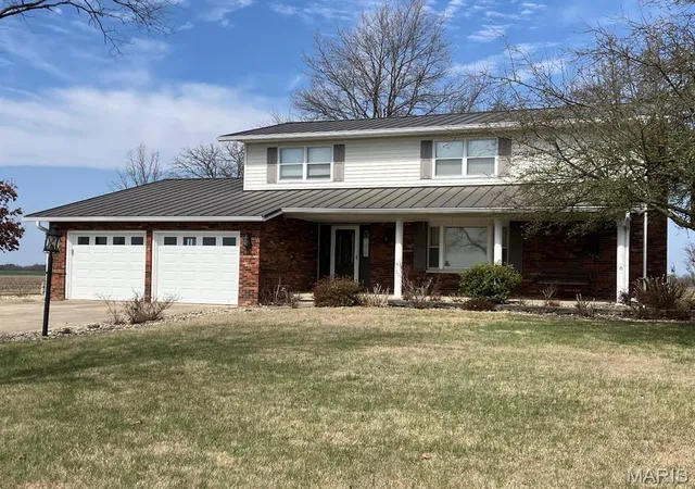Homes for sale in Aviston, IL | 6811 Breese Rd, Aviston, IL 62216 | MLS# MIS26034866