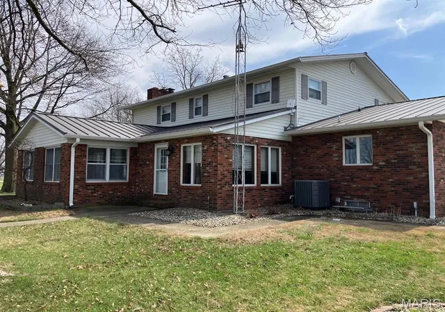 Homes for sale in Aviston, IL | 6811 Breese Rd, Aviston, IL 62216 | MLS# MIS26034866