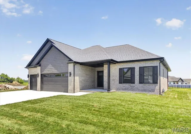 Homes for sale in O'fallon, IL | 604 Tea Olive Blvd, O'fallon, IL 62269 | MLS# MIS26034872