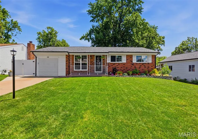 Homes for sale in Fenton, MO | 2024 Janiculum Dr, Fenton, MO 63026 | MLS# MIS26034892