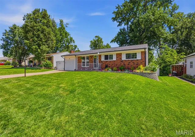 Homes for sale in Fenton, MO | 2024 Janiculum Dr, Fenton, MO 63026 | MLS# MIS26034892