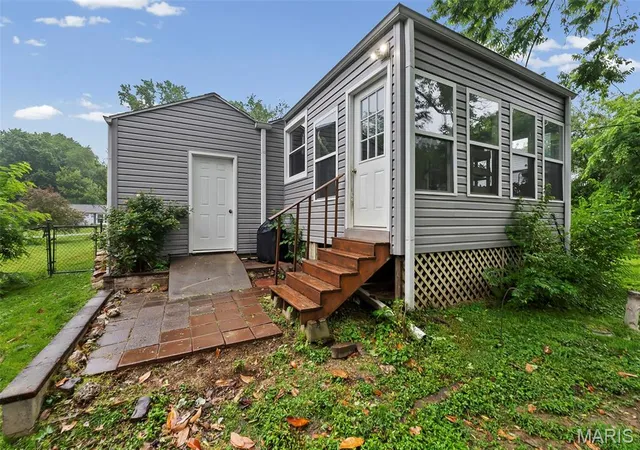 Homes for sale in Cape Girardeau, MO | 2753 Chrysler St, Cape Girardeau, MO 63701 | MLS# MIS26034894