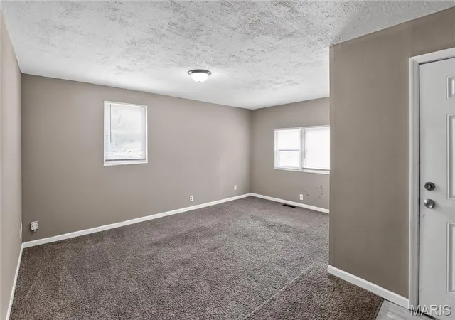 Photo 4 of Sale Pending at 25 Barcelona Ave, Saint Louis, MO 63138 | MLS# MIS26034895 | Listing updated on 2026-09-17