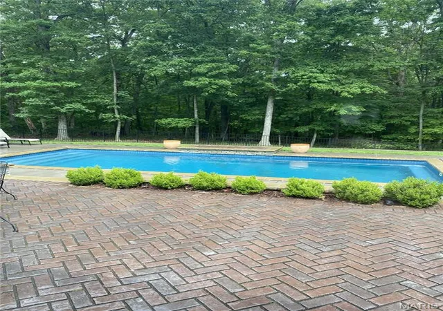 3rd image of 2 Woodridge Dr, Defiance, MO 63341 | MLS# MIS26034897