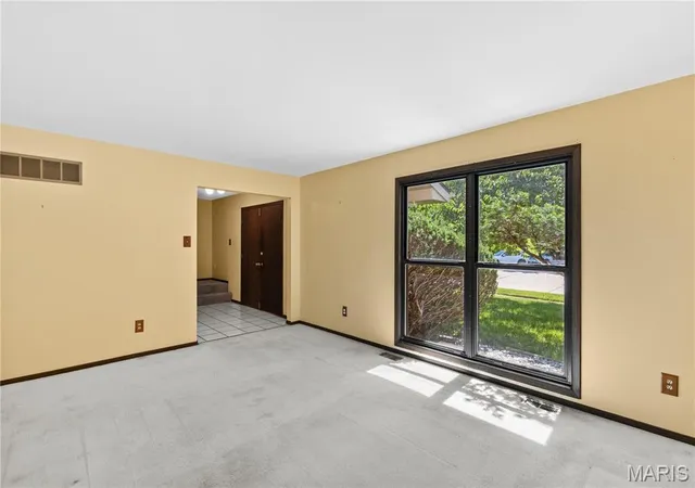 3rd image of 12787 Parkway Estates Dr, St Louis, MO 63146 | MLS# MIS26034935