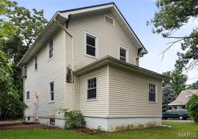 Homes for sale in St Louis, MO | 216 Harrison Ave, St Louis, MO 63135 | MLS# MIS26034942