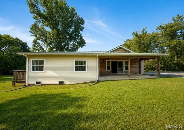 Photo 2 of Single family home for sale at 19463 State Hwy U, Irondale, MO 63648 | MLS# MIS26034966 | Listing updated on 2026-08-30