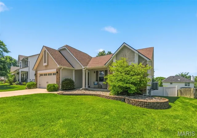 Homes for sale in O Fallon, MO | 33 Georgetown Cir, O Fallon, MO 63368 | MLS# MIS26034973