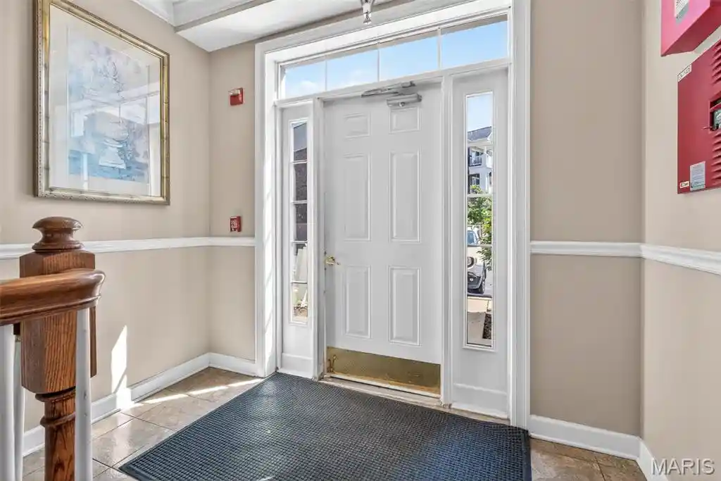 Listing Photo 2 - Condo for sale in 13115 Mill Xing Ct located at 13115 Mill Xing Ct, Creve Coeur, MO 63141 - Unit #205