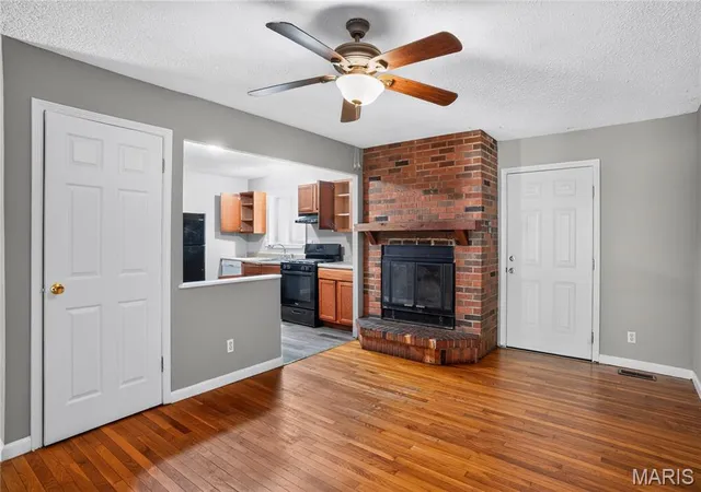 Photo 4 of Single family home for sale at 6315 Coventry Dr, Florissant, MO 63033 | MLS# MIS26035002 | Listing updated on 2026-10-19