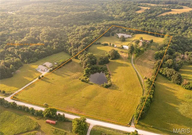 1st image of 1010 Tick Ridge Rd, Silex, MO 63377 | MLS# MIS26035015