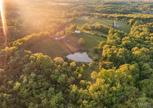 2nd image of 1010 Tick Ridge Rd, Silex, MO 63377 | MLS# MIS26035015