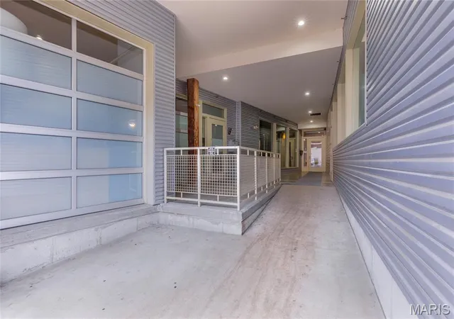 Photo 4 of Sale Pending at 721 N 17Th St #207, Saint Louis, MO 63103 | MLS# MIS26035022 | Listing updated on 2026-09-13