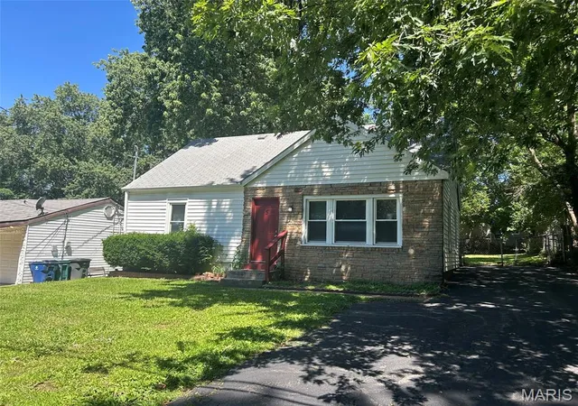 1st image of 5 Cady Dr, Saint Louis, MO 63135 | MLS# MIS26035029