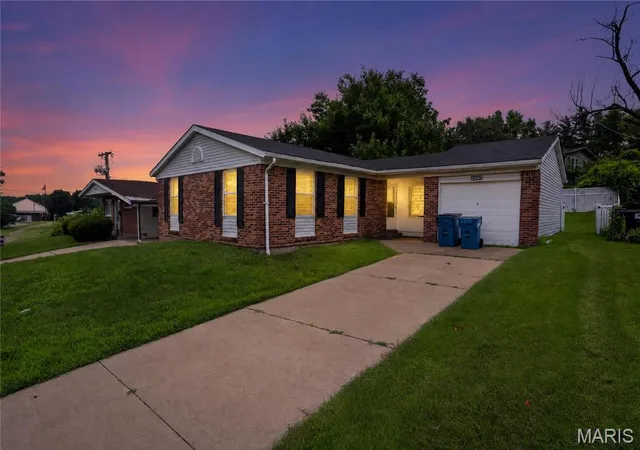 2nd image of 2583 Robley Dr, Saint Louis, MO 63136 | MLS# MIS26035033