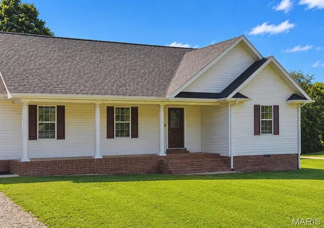 Photo 1 of Single family home for sale at 11679 Finley Dr, Dexter, MO 63841 | MLS# MIS26035047 | Listing updated on 2026-09-06