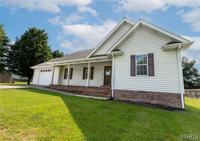 Homes for sale in Dexter, MO | 11679 Finley Dr, Dexter, MO 63841 | MLS# MIS26035047