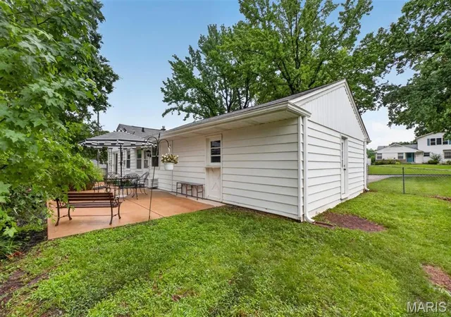 Homes for sale in Kirkwood, MO | 223 Woodridge Rd, Kirkwood, MO 63122 | MLS# MIS26035059