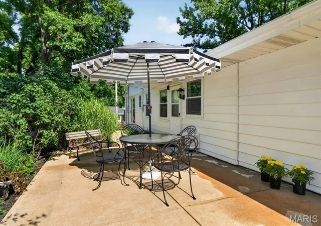 Homes for sale in Kirkwood, MO | 223 Woodridge Rd, Kirkwood, MO 63122 | MLS# MIS26035059