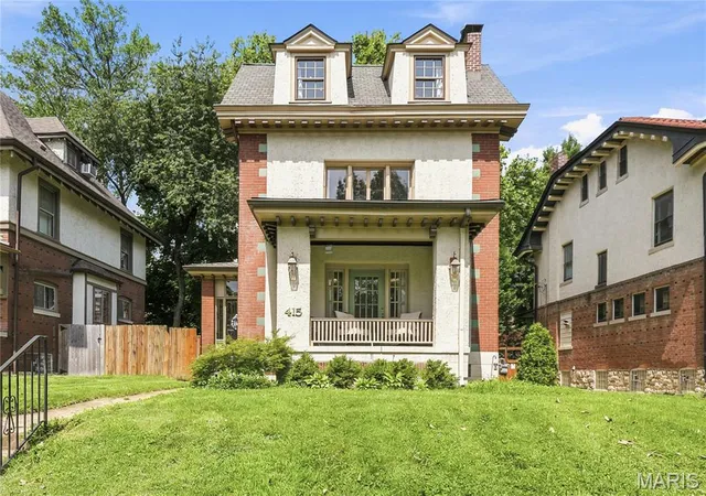 Homes for sale in University City, MO | 415 Westgate Ave, University City, MO 63130 | MLS# MIS26035068