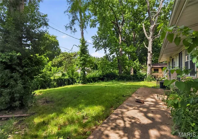 Photo 2 of Single family home for sale at 2254 Gadbury Dr, Saint Louis, MO 63136 | MLS# MIS26035091 | Listing updated on 2026-10-19