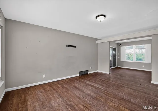 Photo 3 of Single family home for sale at 2254 Gadbury Dr, Saint Louis, MO 63136 | MLS# MIS26035091 | Listing updated on 2026-10-19