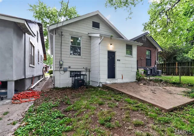 Photo 2 of Single family home for sale at 6510 Julian Ave, Saint Louis, MO 63133 | MLS# MIS26035102 | Listing updated on 2026-10-20