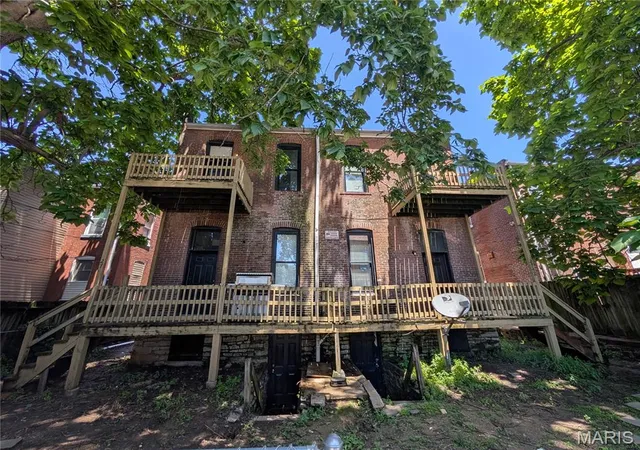 Homes for sale in St Louis, MO | 2742 Osage St, St Louis, MO 63118 | MLS# MIS26035107