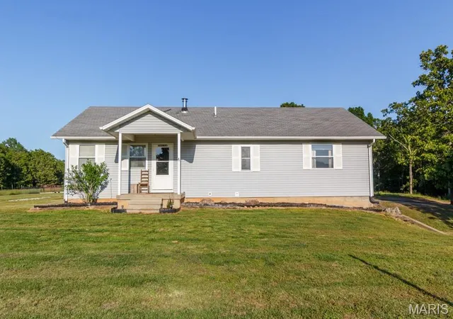2nd image of 34116 Olathe Dr, Lebanon, MO 65536 | MLS# MIS26035115