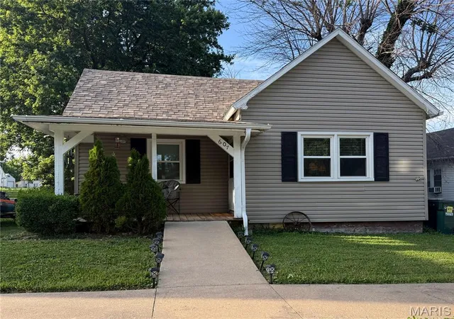 Homes for sale in Kirksville, MO | 607 Hickory, Kirksville, MO 63501 | MLS# MIS26035125