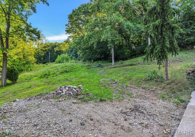 Homes for sale in Ballwin, MO | 635 Castlewood Dr, Ballwin, MO 63021 | MLS# MIS26035161