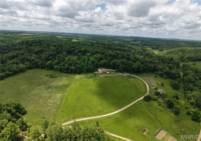 Homes for sale in Vienna, MO | 10841 Maries Road 326, Vienna, MO 65582 | MLS# MIS26035172
