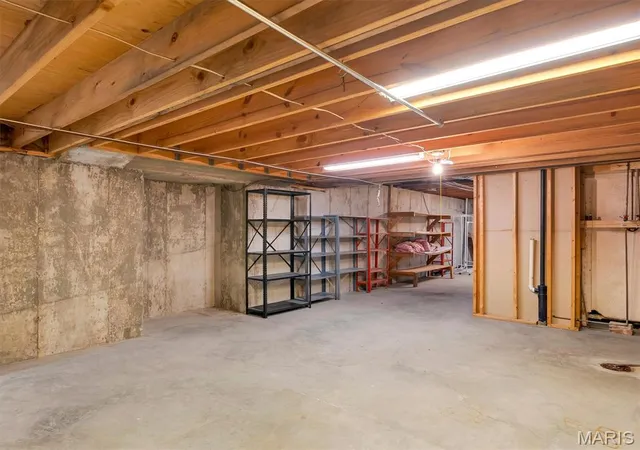 56th image of 9733 Fall Ridge Trl, Saint Louis, MO 63127 | MLS# MIS26035175