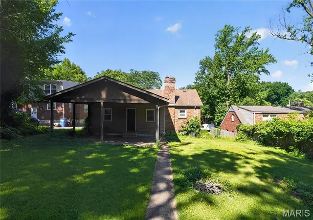 image of 18 S Barat Ave, Saint Louis, MO 63135 | MLS# MIS26035180