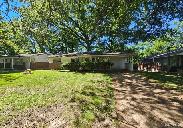 Single family home for sale at 2356 Gardner Dr, Saint Louis, MO 63136 | MLS# MIS26035182