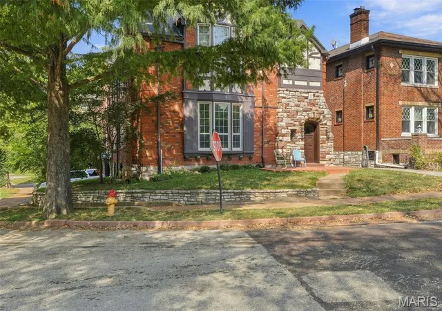 Photo 2 of Multi family home for sale at 7379 Amherst Ave, Saint Louis, MO 63130 | MLS# MIS26035204 | Listing updated on 2026-10-01