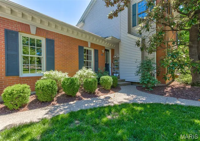 Homes for sale in Kirkwood, MO | 452 Meyer Ave, Kirkwood, MO 63122 | MLS# MIS26035219